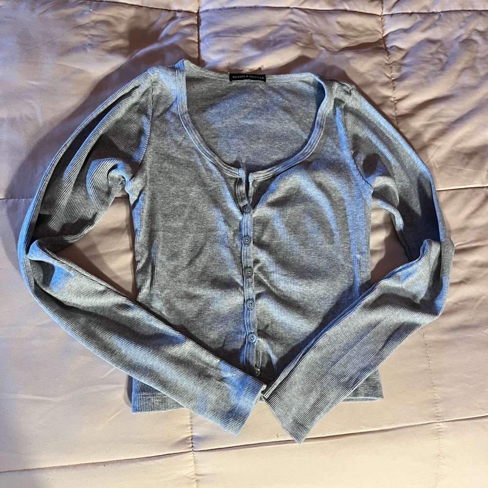 gray long sleeve button down shirt